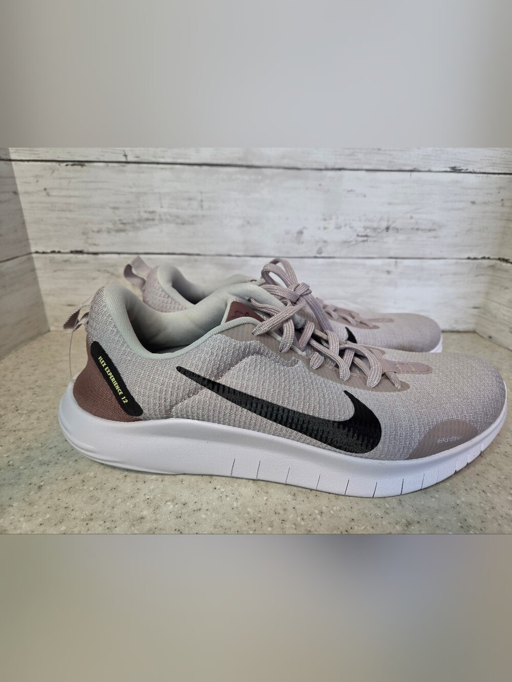 Nike Flex Experience Run 12 Womens Size 11 Blush Pink Running Shoes Sneakers